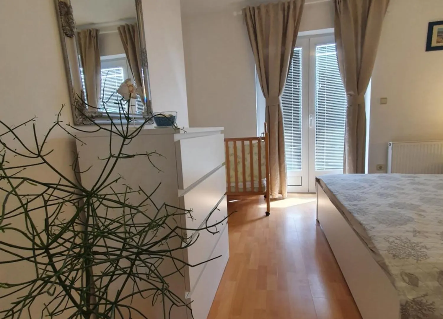 Apartmani Ino Pakostane 0*,