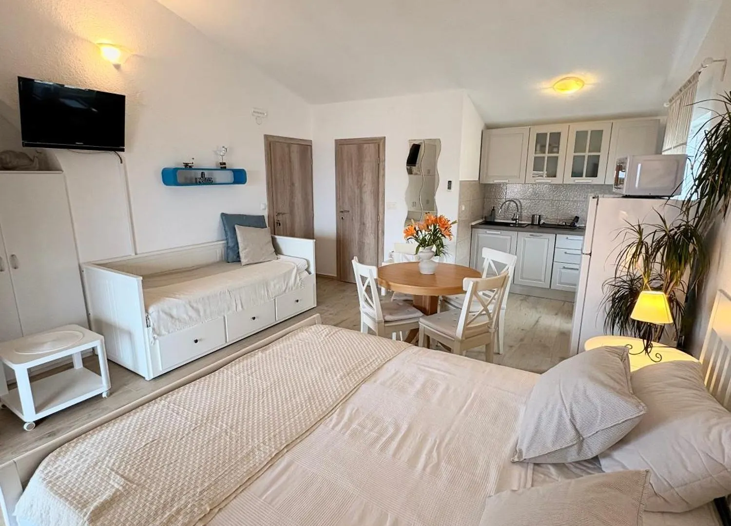 Apartmani Ino Pakostane