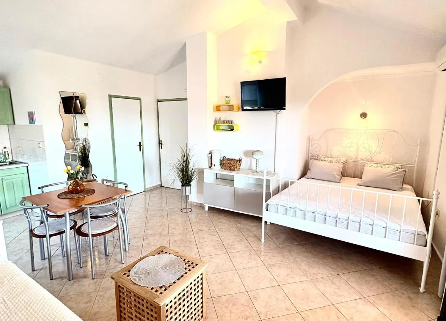 Apartment Apartmani Ino Pakostane
