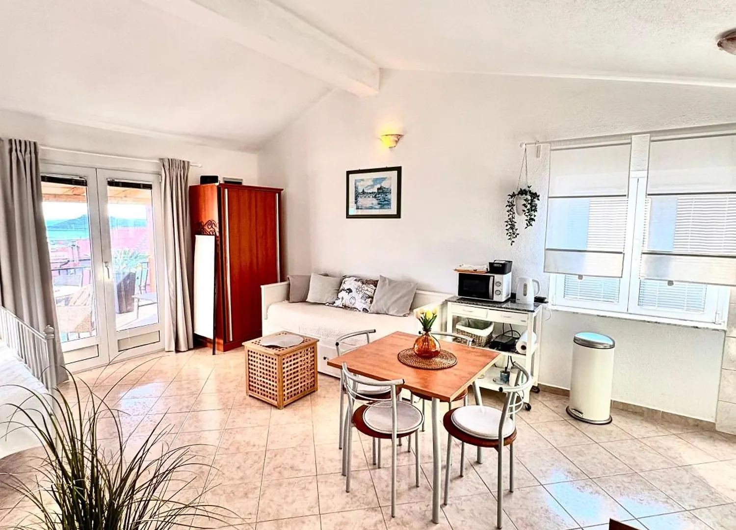 Apartmani Ino Pakostane Apartment