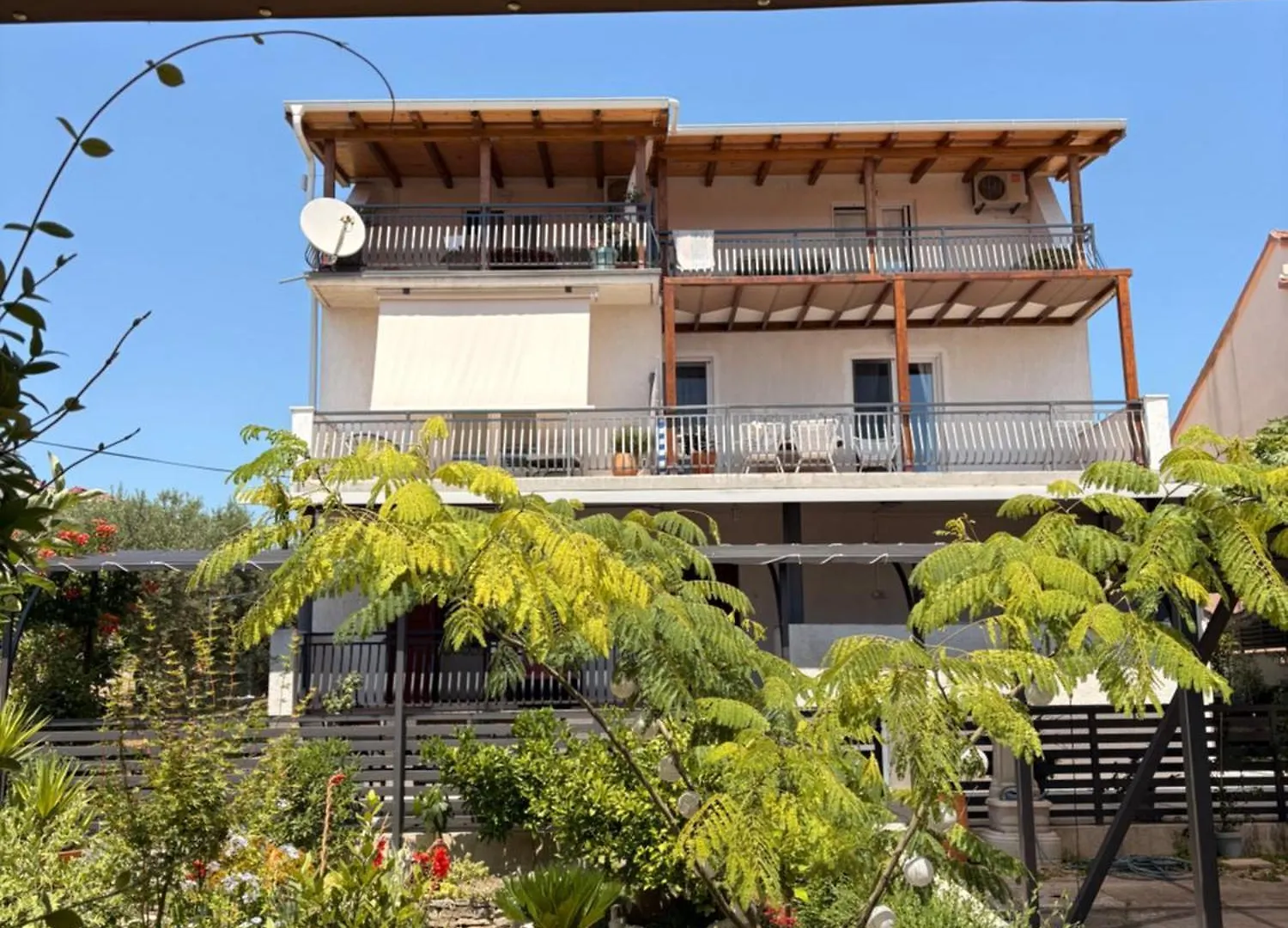 Apartment Apartmani Ino Pakostane