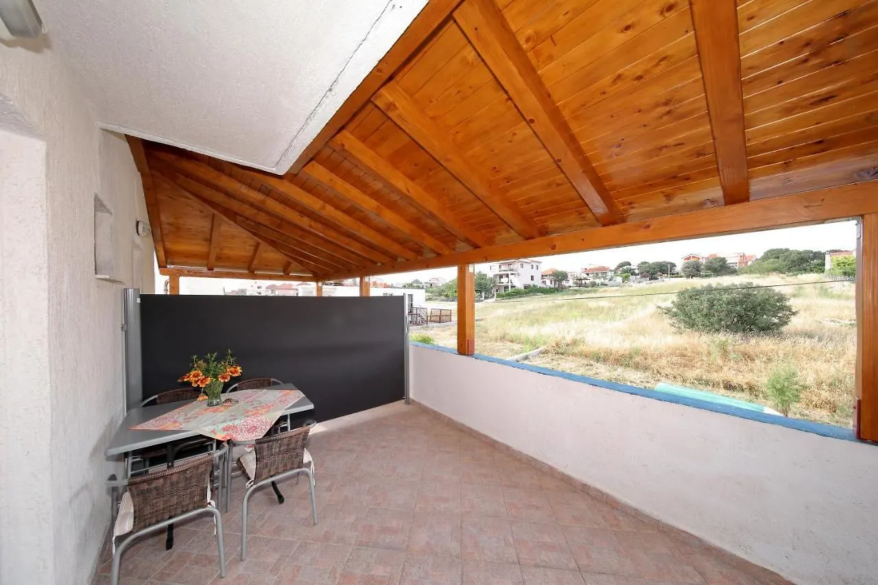 Apartment Apartmani Ino Pakostane Croatia